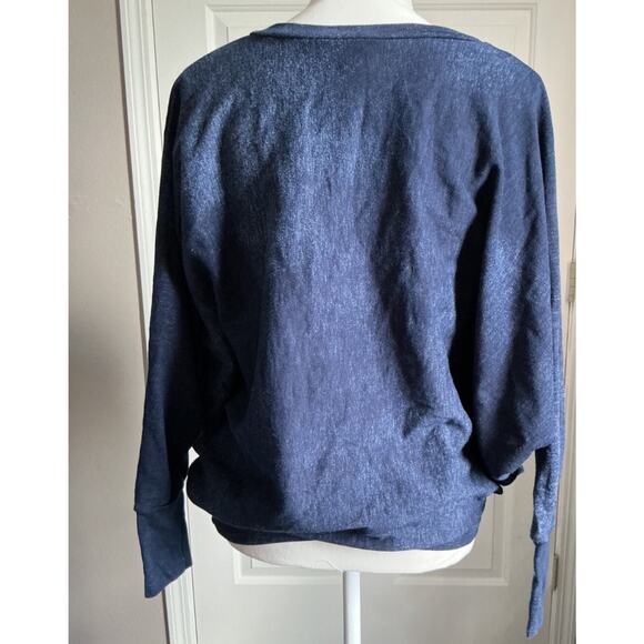 Go Couture Blue Burnout Batwing V Neck Sweatshirt Made in USA Small - Picture 4 of 9